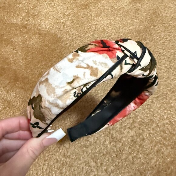 Floral Monogram Knot Headband - Picture 2 of 11